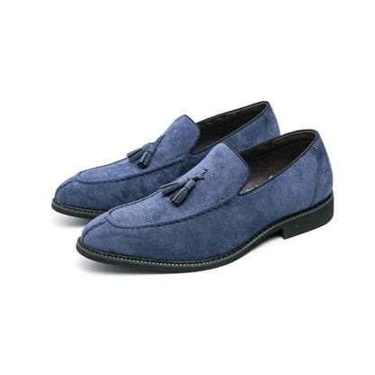 メンズローファー, タッセルローファー, ビジネスシューズ, 本革, 高級靴, フォーマル, 通気性, スリップオン, クラシックスタイル, ヨーロッパ製法, イギリス風, プレミアムシューズ, 紳士靴, 結婚式, パーティー靴, 高品質, 秋冬シューズ, オフィススタイル, 大人ファッション, 足元おしゃれ, 限定販売, 静音ソール, 滑り止め, 高評価, エレガント, プレゼント, ブランド靴, スエードローファー, 快適フィット, 高級感,
men's loafer, tassel loafer, suede shoes, formal shoes, office shoes, breathable, premium leather, slip-on shoes, british style, classic loafer, dress shoes, italian style, comfortable fit, goodyear welt, smart casual, elegant design, limited edition, durable outsole, soft lining, wedd